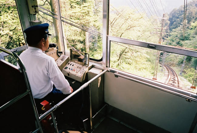 p2006 05h 6573 R01 031 14